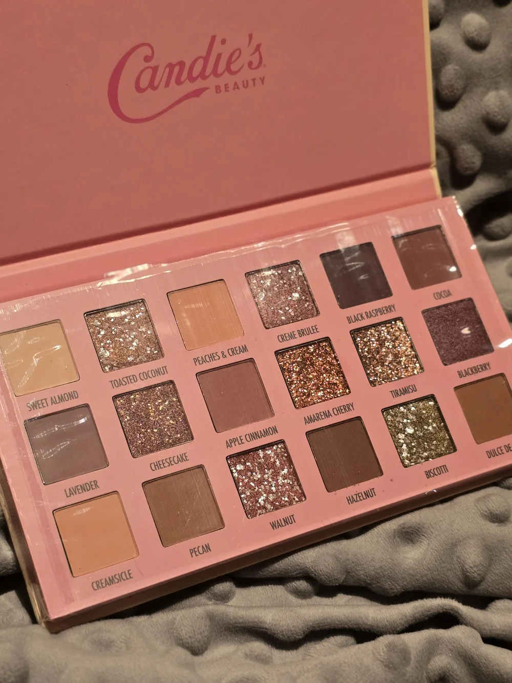 Candie's Parlor Gelato Eyeshadow Palette - 18 Color Mix New